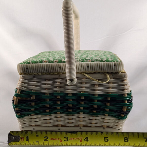VTG Sewing Basket Woven and Hinged Bale Handle Cream Indonesian Wooden Bottom - Picture 9 of 10